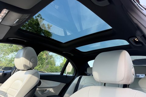 Mercedes-Benz C Class C250 D AMG LINE PREMIUM - 10 SERVICES - 2 OWNERS - LIGHT INTERIOR 4