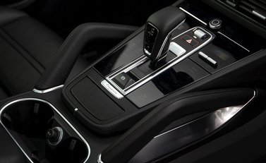 Porsche Cayenne Turbo S E-Hybrid Coupe 21