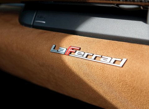 Ferrari LaFerrari 31