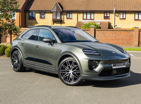 Porsche Macan 4 Electric 2