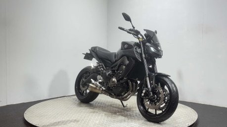 Yamaha MT-09 ABS 2020 ONLY 8K 2 OWNER AKRAPOVIC QUICKSHIFTER FSH 900CC NAKED 2