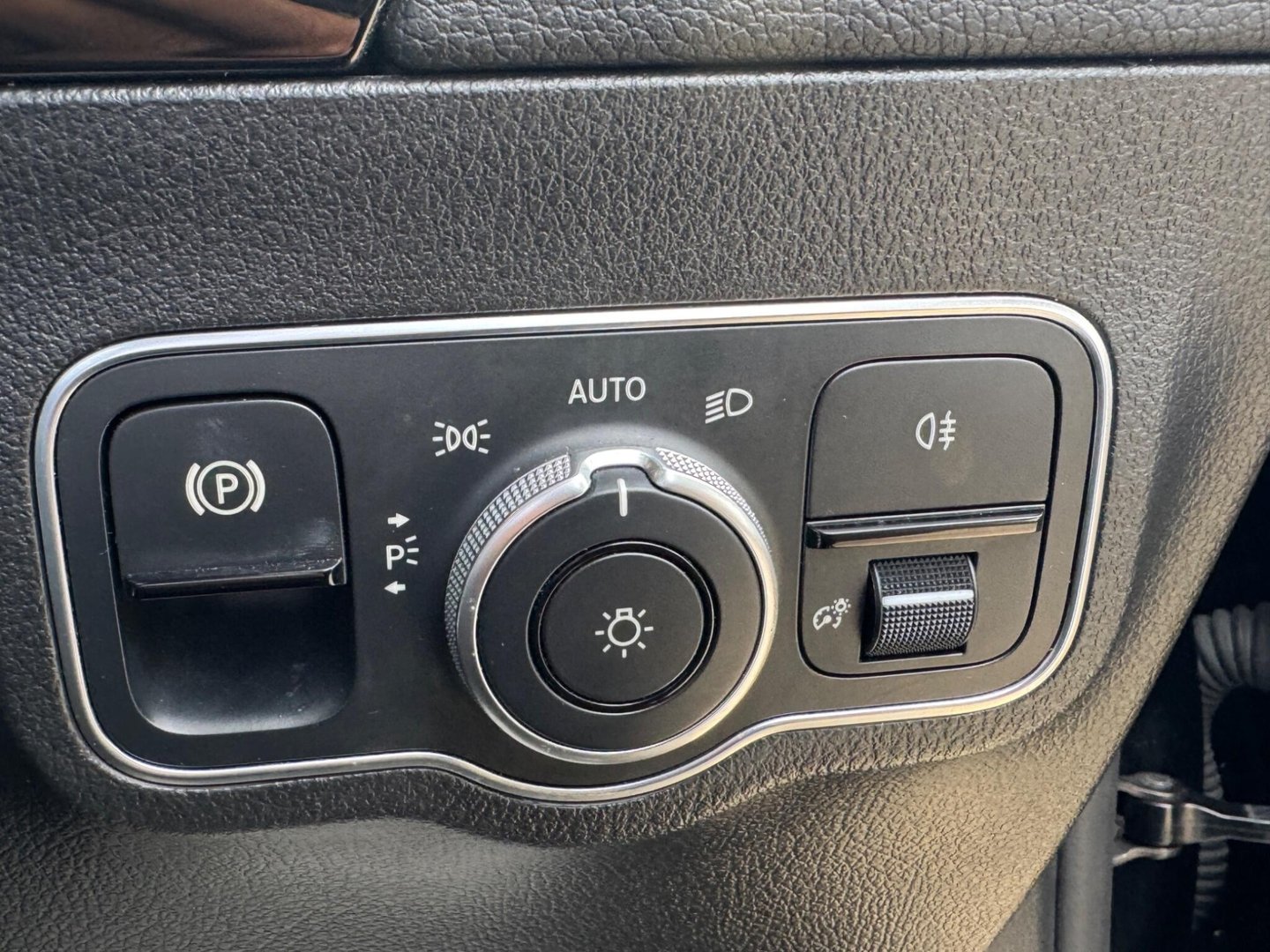 2020 Mercedes-Benz B-Class — image 37
