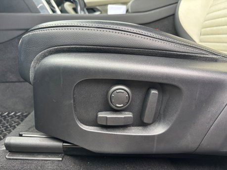 Land Rover Discovery Sport 2.0 D180 MHEV R-Dynamic SE SUV 5dr Diesel Auto 4WD Euro 6 (s/s) (180 ps) 13