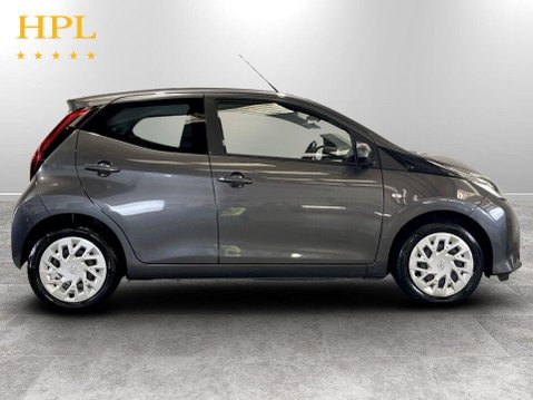 Toyota Aygo 1.0 VVT-i x-play Hatchback 5dr Petrol Manual Euro 6 (s/s) (71 ps) 8