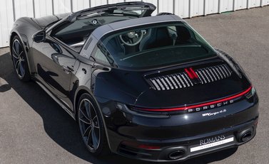 Porsche 911 (992) Targa 4S 11