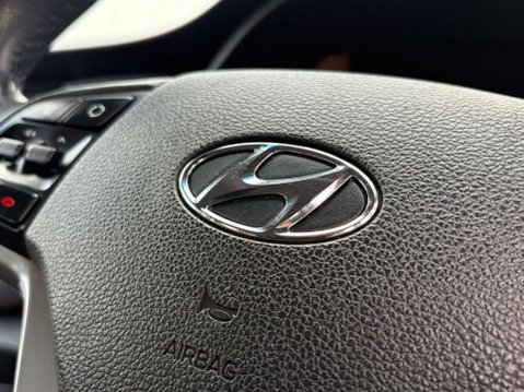 Hyundai TUCSON 2.0 Tucson SE Nav Blue Drive 2WD CRDi 5dr 28