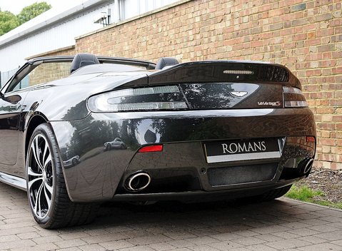 Aston Martin V12 Vantage S Roadster 12