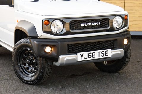 Suzuki Jimny SZ4 10