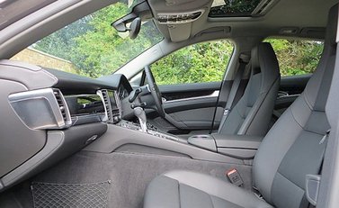 Porsche Panamera Diesel 10