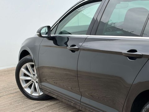 Volkswagen Passat 2.0 Passat SE Business TDI BlueMotion Technology Semi-Auto 5dr 38