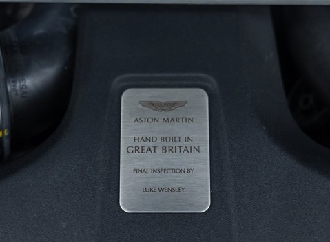 Aston Martin V8 Vantage ROADSTER 41