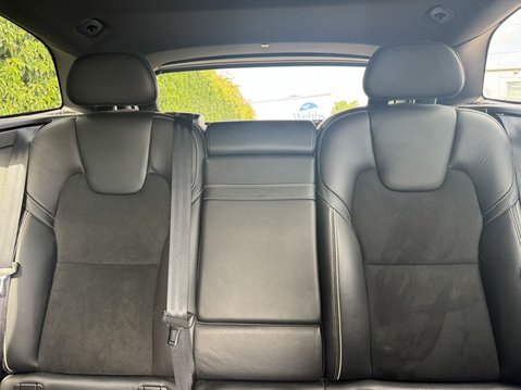 Volvo XC60 (Sold) 2.0 D4 R-Design SUV 5dr Diesel Auto AWD Euro 6 (s/s) (190 ps) 9