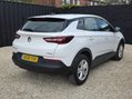 Vauxhall Grandland X 1.2 Turbo SE Euro 6 (s/s) 5dr 4
