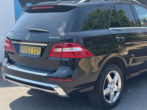 Mercedes-Benz M Class 3.0 ML350 V6 BlueTEC AMG Sport SUV 5dr Diesel G-Tronic 4WD Euro 6 (s/s) (25 30