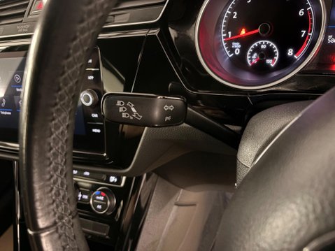 Volkswagen Touran 1.4 TSI SEL DSG Euro 6 (s/s) 5dr 26