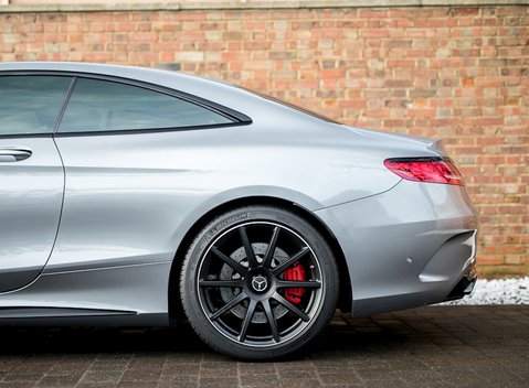 Mercedes-Benz S Class S63 Coupe 9