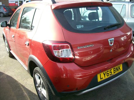 Dacia Sandero Stepway LAUREATE TCE 4