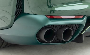 Ferrari 812 Superfast 32