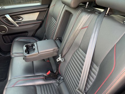 Land Rover Discovery Sport 2.0 Discovery Sport R-Dynamic HSE D MHEV Auto 4WD 5dr 80