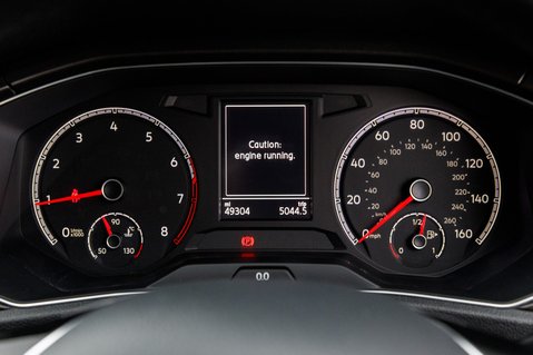 Volkswagen T-Roc SE TSI 14