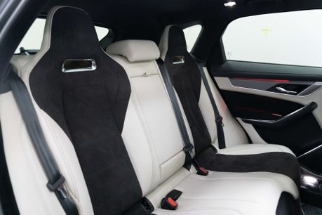 Jaguar F-Pace 5.0 F-PACE SVR AWD Auto 4WD 5dr 26