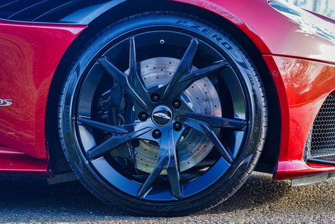 Aston Martin DBS DBS Superleggera V12 5