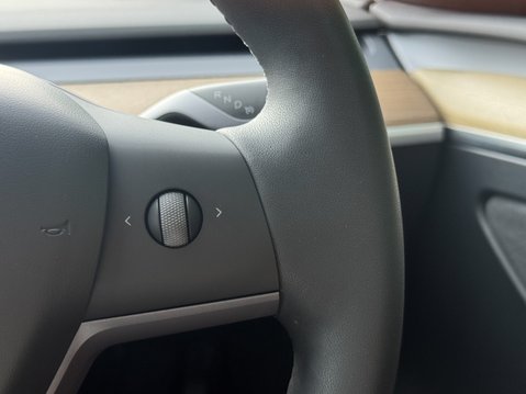 Tesla Model Y (Dual Motor) Long Range SUV 5dr Electric Auto 4WDE (384 bhp) 14