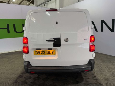 Vauxhall Vivaro 1.5 Vivaro F2900 Dynamic S/S 8
