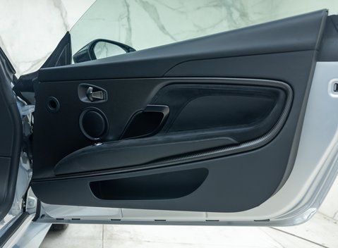 Aston Martin DBS Superleggera 25