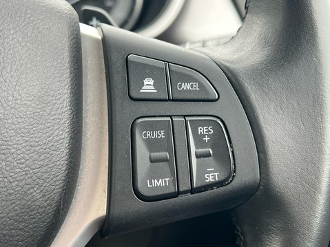 Suzuki Vitara SZ-T MHEV 33