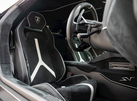 Lamborghini Aventador SV LP 750-4 Coupe 14