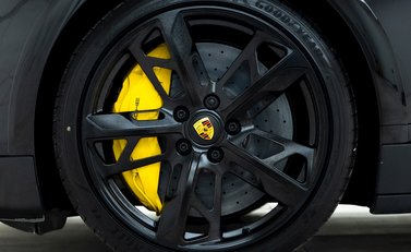 Porsche Taycan Turbo S Cross Turismo 8