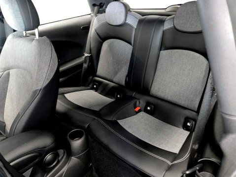 Mini Hatch Cooper SE 32.6kWh Level 2 Hatchback 3dr Electric Auto (184 ps) 1 Owner - S 20