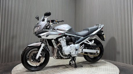 Suzuki Bandit GSF 650 2009 ONLY 13K NEW MOT JUST SERVICED A2 650CC 5