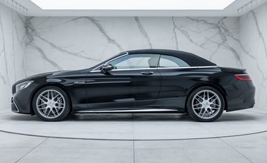 Mercedes-Benz S63 AMG Cabriolet 4