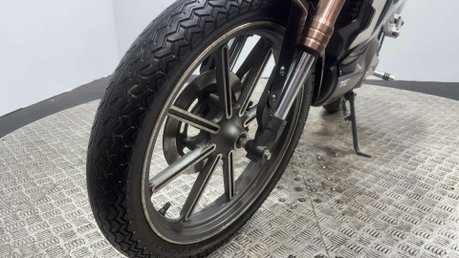 Vmoto Soco SUPER 2022 3K ELECTRIC 50CC RIDES WELL EBIKE AUTO BIKE 17