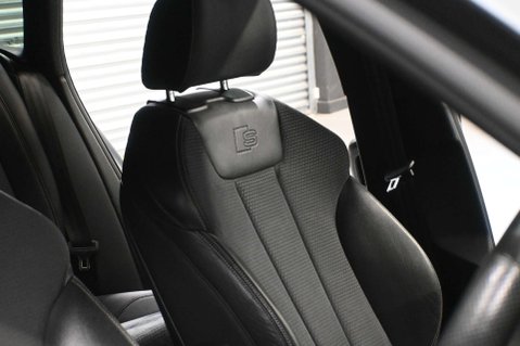 Audi A4 2.0 A4 Black Edition 40 TDI MHEV Quattro Semi-Auto 4WD 5dr 21
