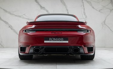 Porsche 911 Turbo S (992) Lightweight 8