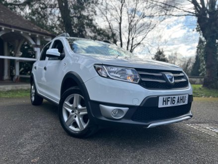 Dacia Sandero Stepway LAUREATE TCE