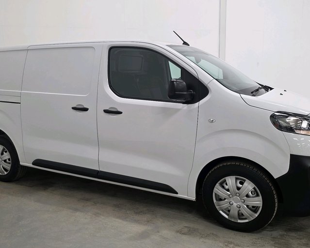 Vauxhall Vivaro Vauxhall Vivaro L2 Diesel 2900 1.5d 100ps Dynamic H1 Van