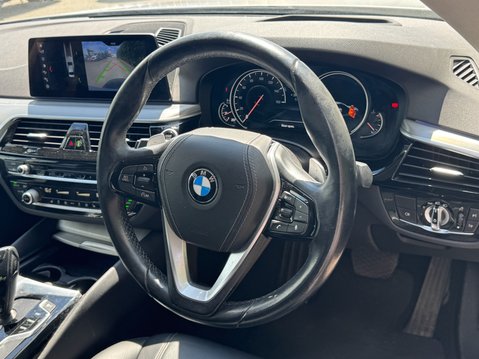 BMW 5 Series (Sold) 530d 3.0 SE Saloon 4dr Diesel Auto xDrive Euro 6 (s/s) (265 ps) 10