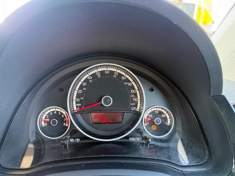 Volkswagen Up 1.0 High up! ASG Euro 5 5dr 11