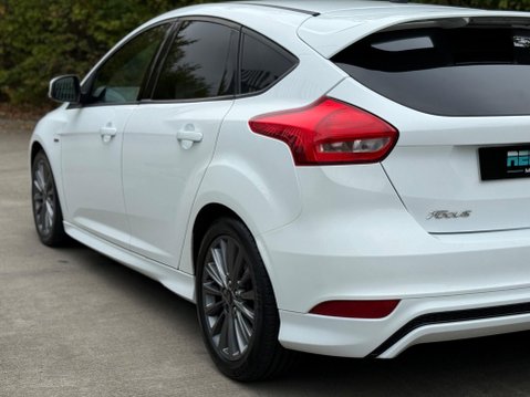 Ford Focus 1.0T EcoBoost ST-Line Euro 6 (s/s) 5dr 9