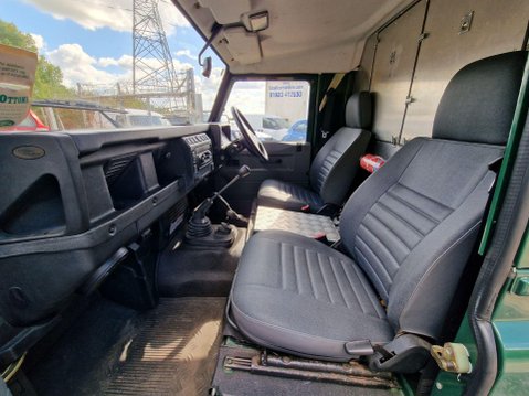 Land Rover 110 2.5 TD Hard Top SUV 28