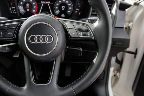 Audi A1 SPORTBACK TFSI SE 19