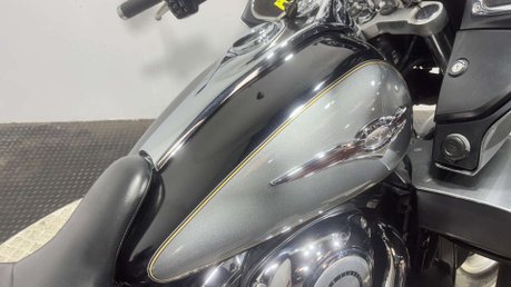 Kawasaki Vulcan 1700 VOYAGER 2010 40K NEW MOT SERVICED LARGE TOURER CRUISER BIKE 38