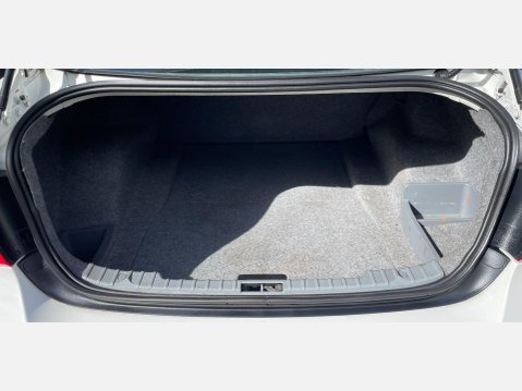 BMW 3 Series 2.0 318d SE Euro 5 4dr 14