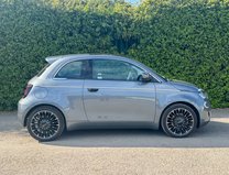 Fiat 500e La Prima 42kWh Hatchback 3dr Electric Auto (118 ps) 6