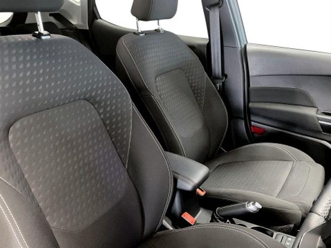 Ford Fiesta 1.0T EcoBoost Titanium Hatchback 5dr Petrol Manual Euro 6 (s/s) (95 ps) Air 11