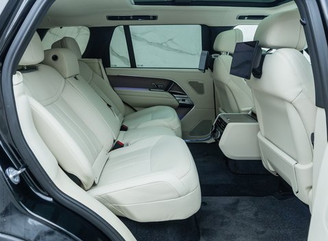 Land Rover Range Rover P530 FIRST EDITION LWB 18